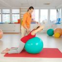 Cvičení na gymnastickém míči - Posílení lopatek a zádového svalstva