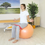 Cvičení na gymnastickém míči - stabilizace trupu, nohou a zadní strany stehen